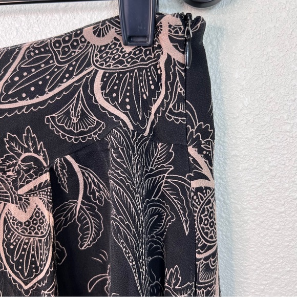 New York City Design Co. Black Floral Print Silk Skirt Size 12 - Picture 2 of 4